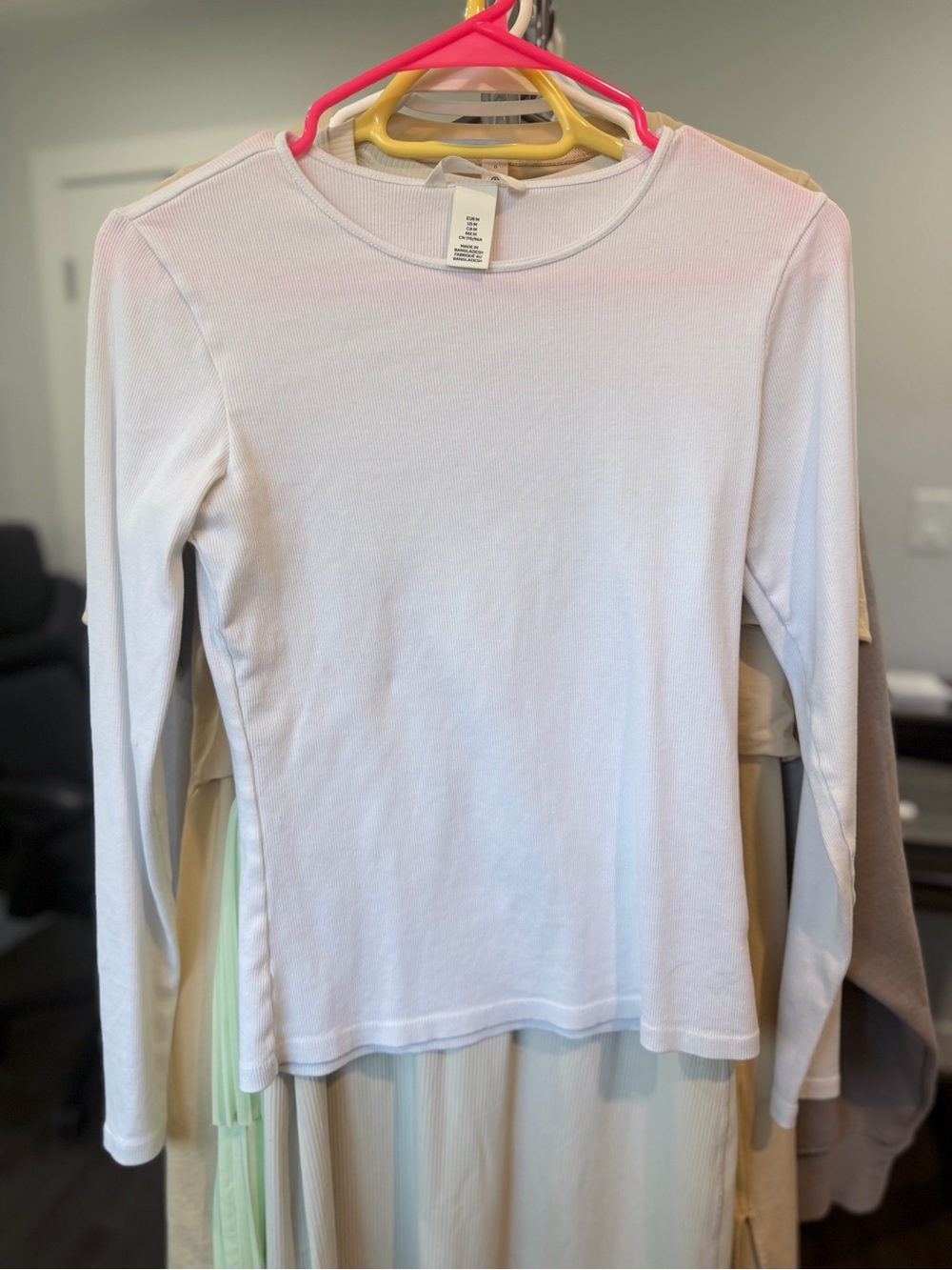 48. H&M | Ribbed Long Sleeve | M
